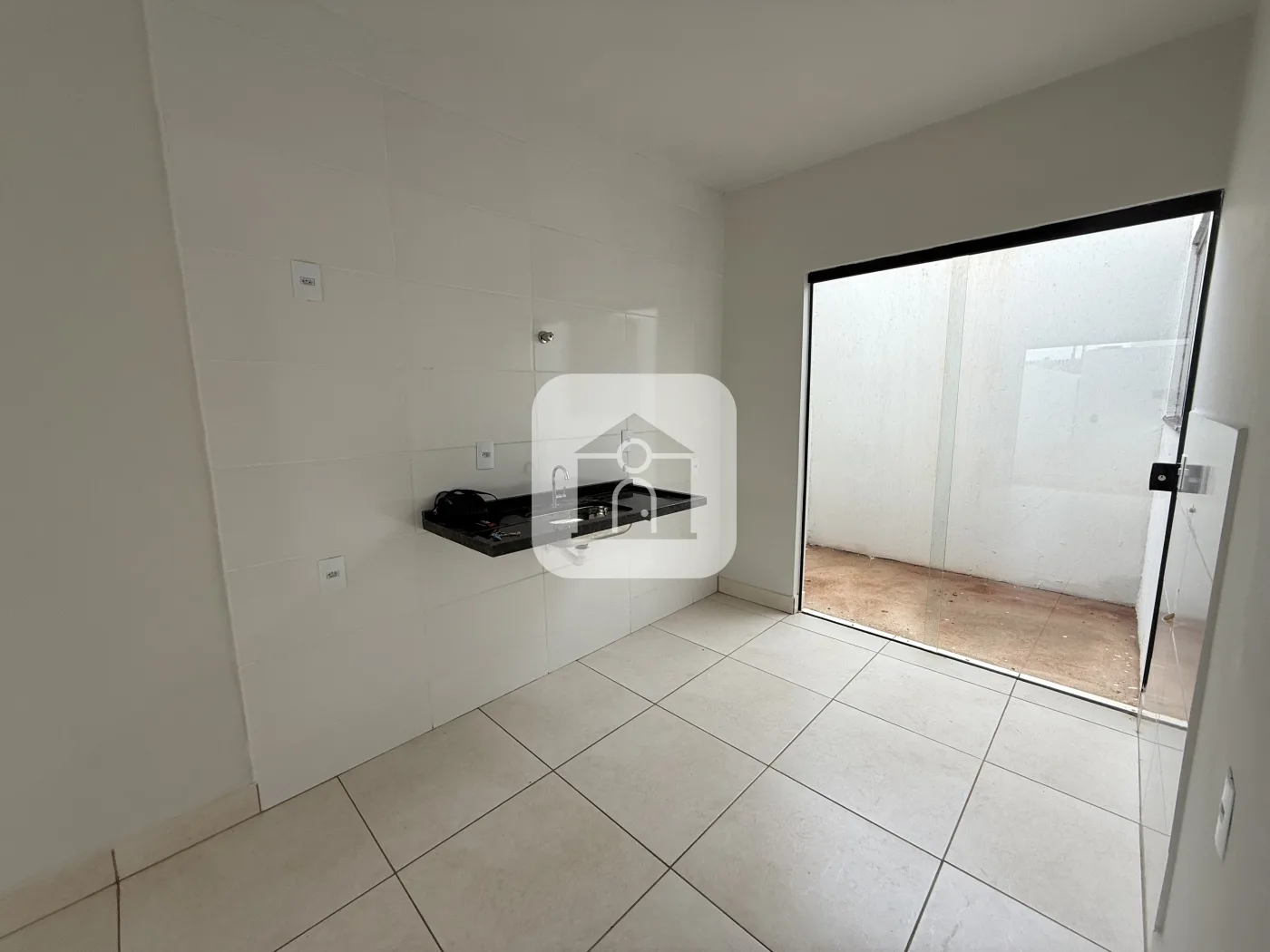 Alugar Casa / Padr&atilde;o em Uberl&acirc;ndia R$ 1.300,00 - Foto 3