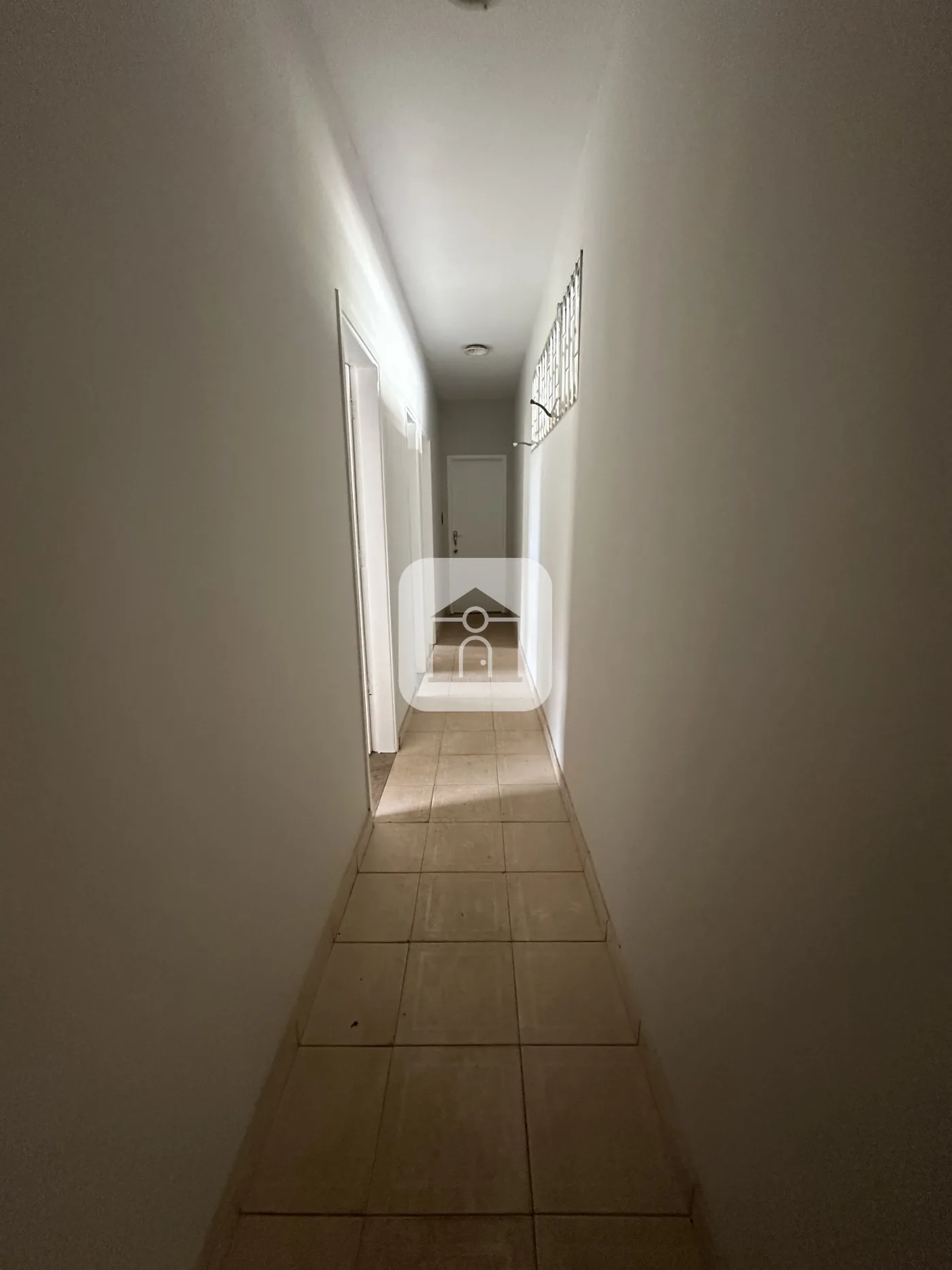 Alugar Casa / Padr&atilde;o em Uberl&acirc;ndia R$ 4.500,00 - Foto 3