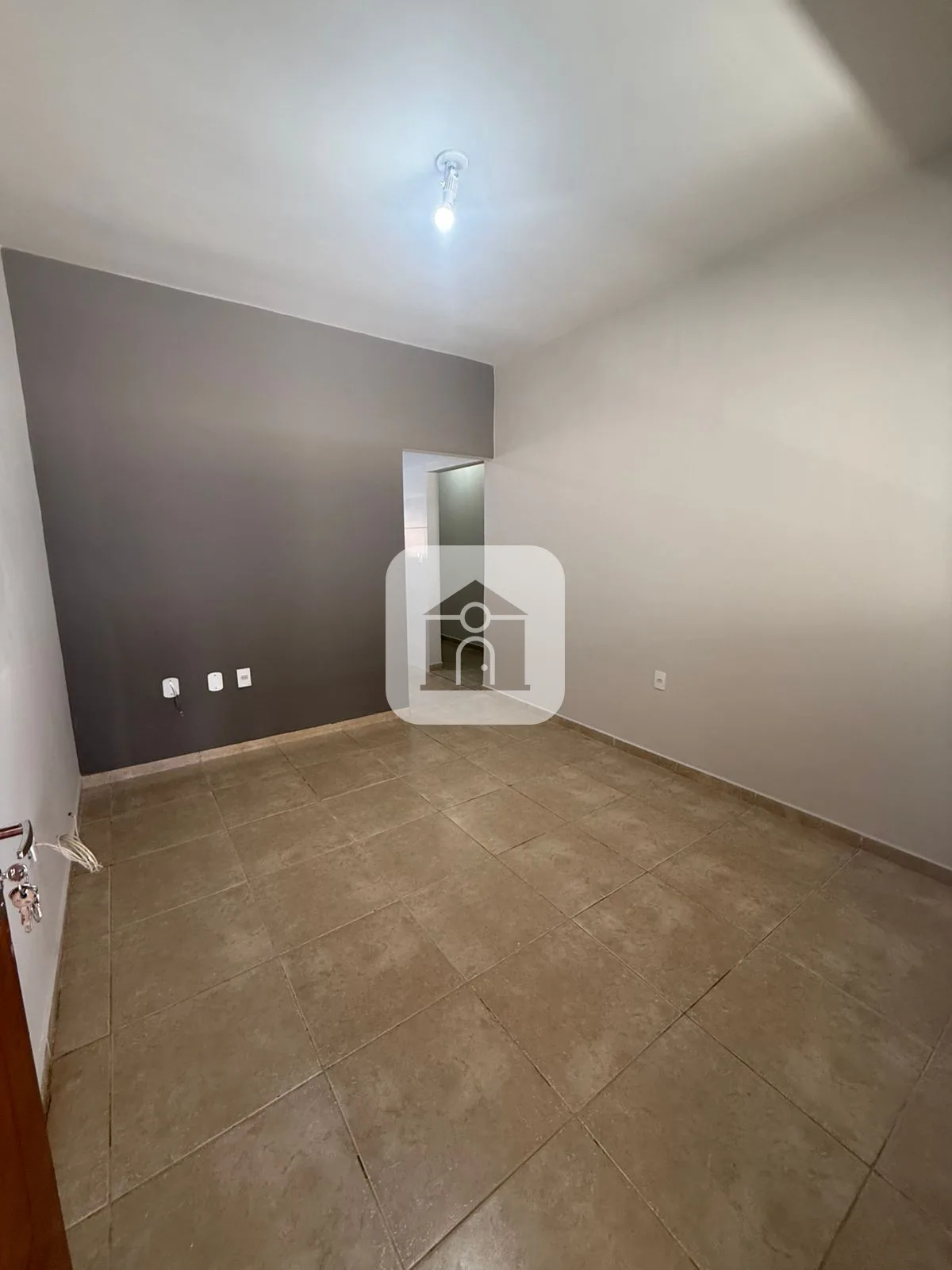 Alugar Casa / Padr&atilde;o em Araguari R$ 2.300,00 - Foto 3