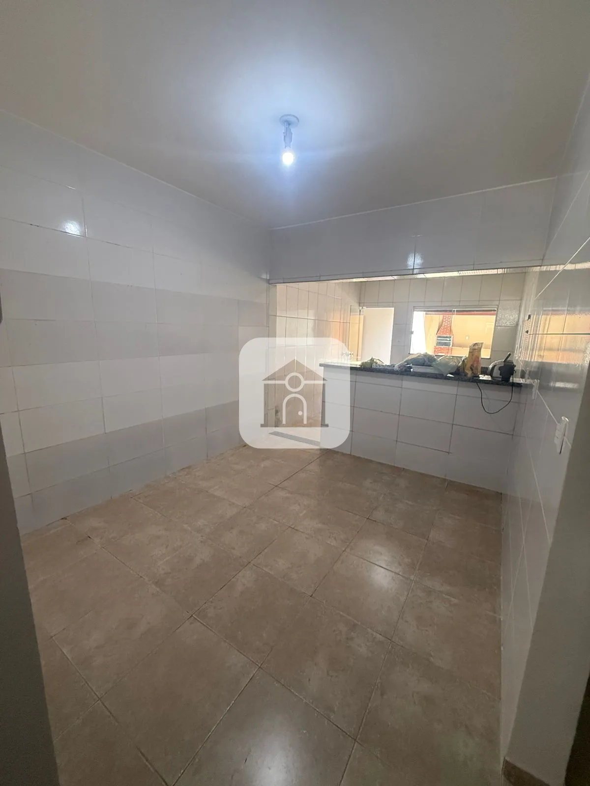 Alugar Casa / Padr&atilde;o em Araguari R$ 2.300,00 - Foto 4