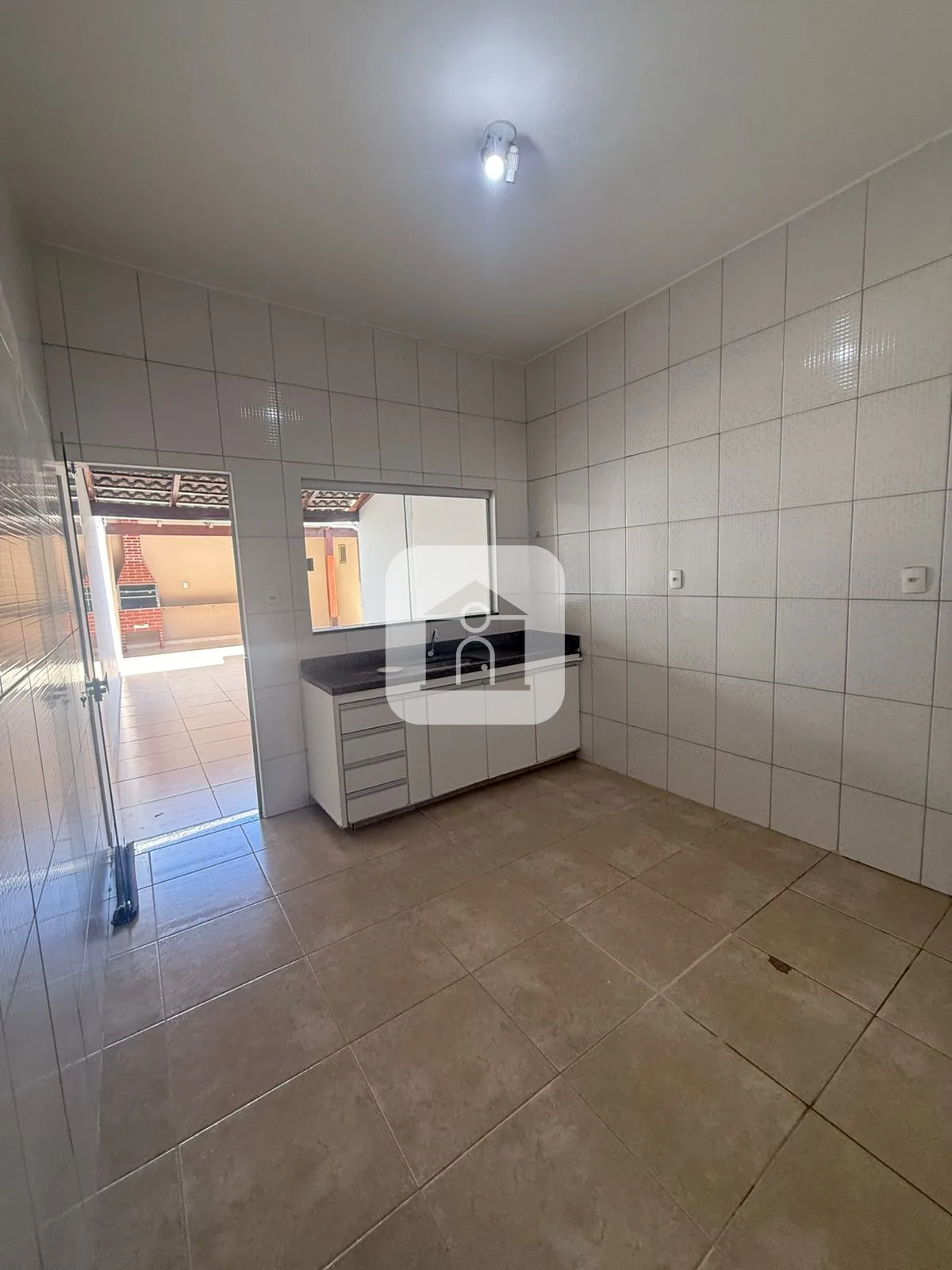 Alugar Casa / Padr&atilde;o em Araguari R$ 2.300,00 - Foto 5
