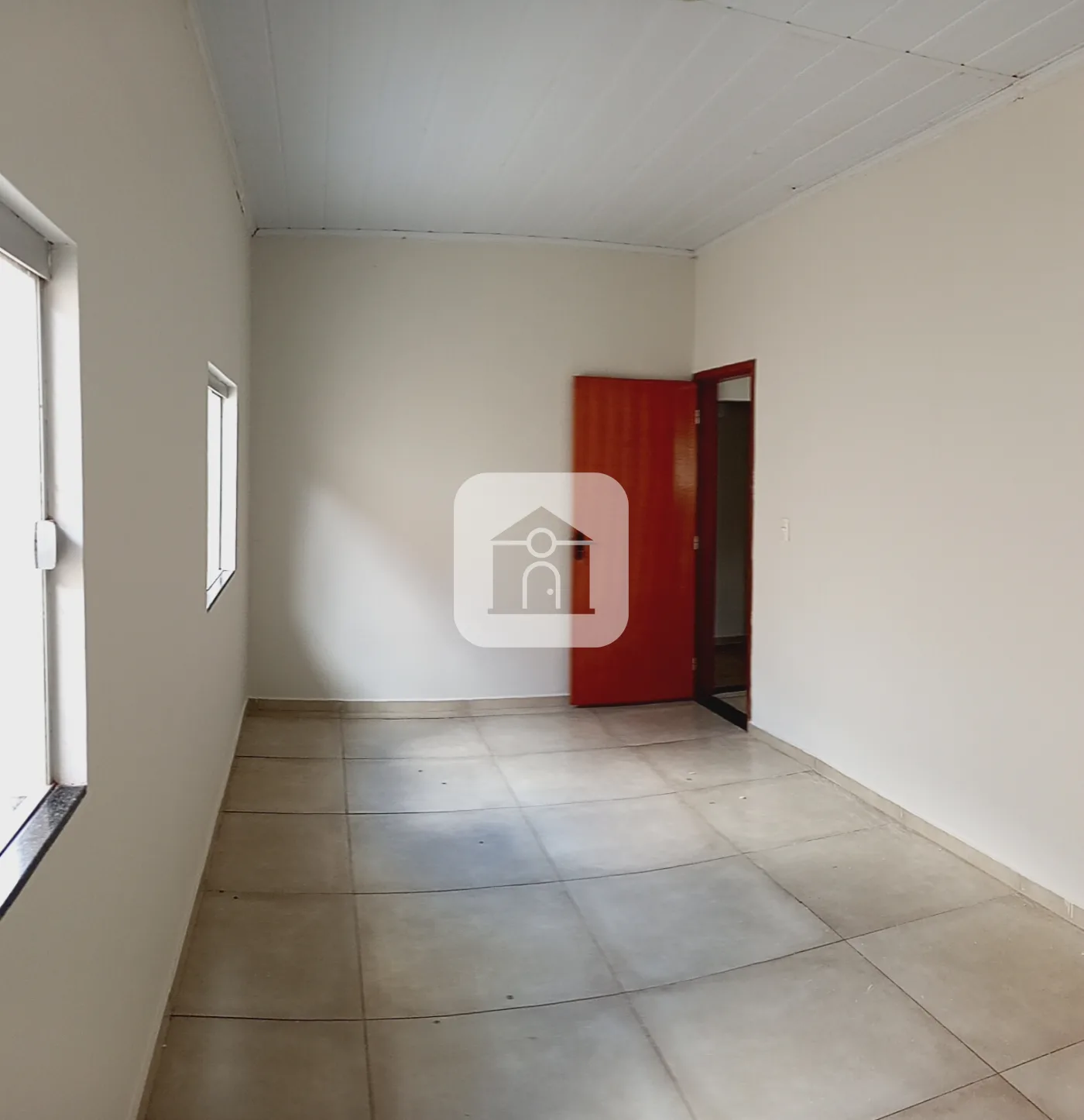 Alugar Casa / Padr&atilde;o em Uberl&acirc;ndia R$ 1.800,00 - Foto 1