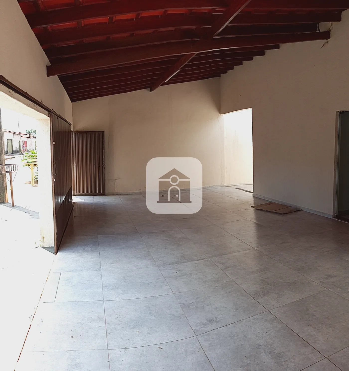 Alugar Casa / Padr&atilde;o em Uberl&acirc;ndia R$ 1.800,00 - Foto 2