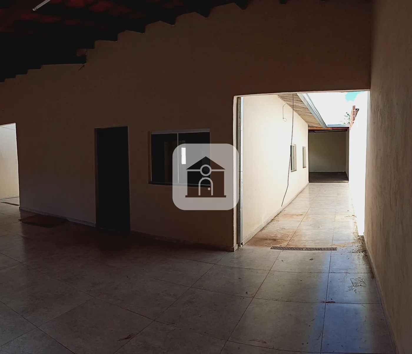 Alugar Casa / Padr&atilde;o em Uberl&acirc;ndia R$ 1.800,00 - Foto 4