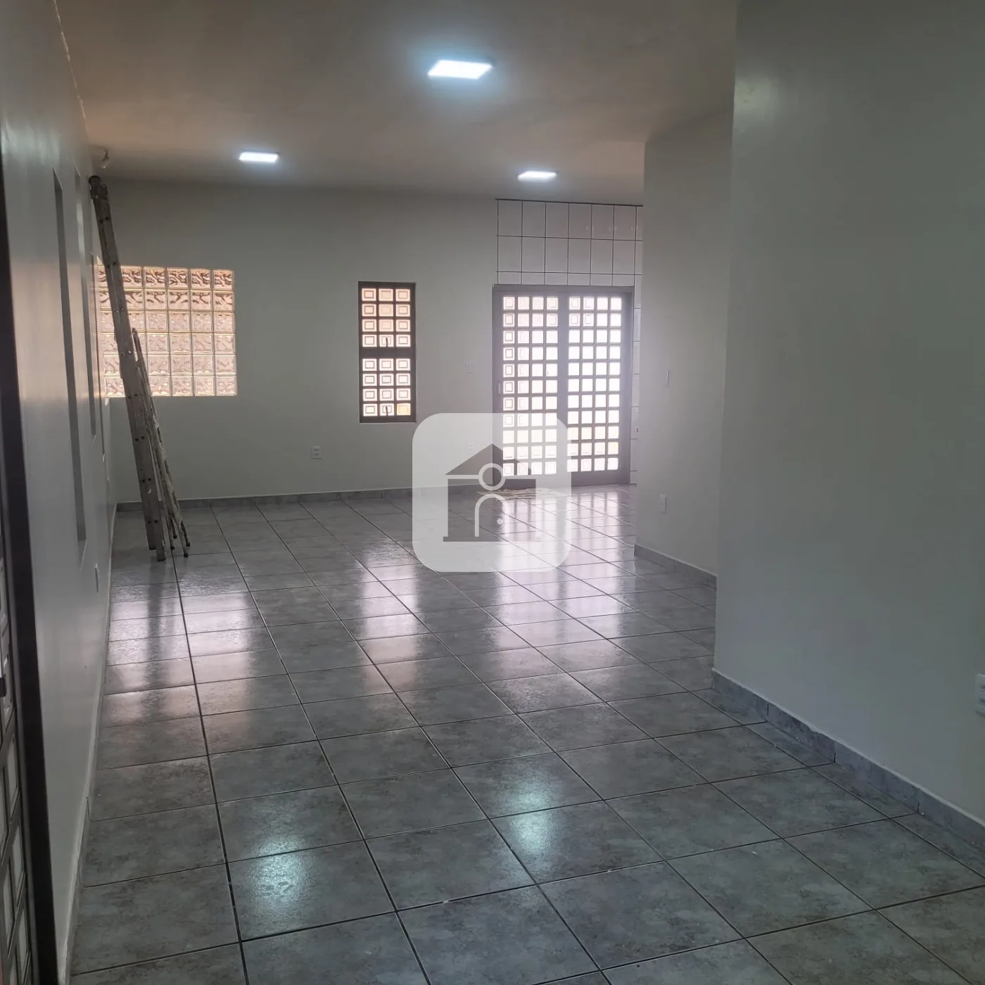 Alugar Casa / Padr&atilde;o em Uberl&acirc;ndia R$ 5.000,00 - Foto 5