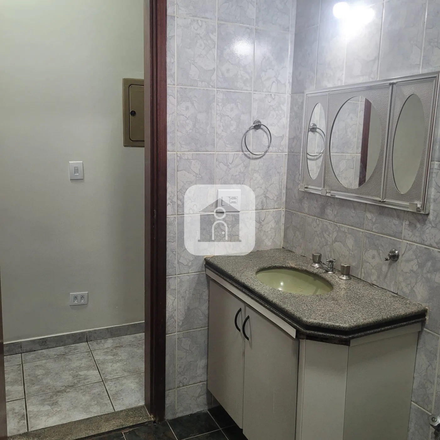 Alugar Casa / Padr&atilde;o em Uberl&acirc;ndia R$ 5.000,00 - Foto 15