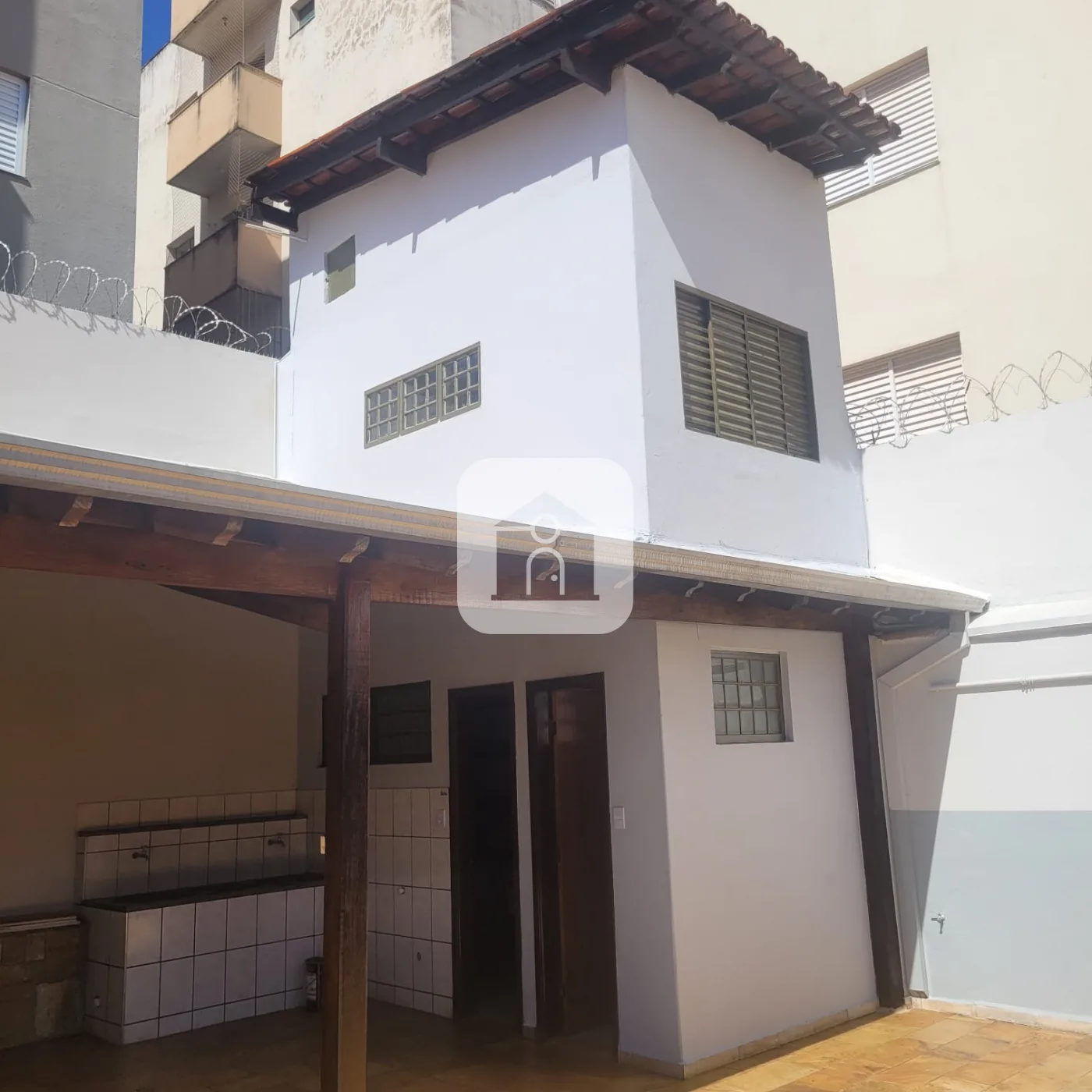 Alugar Casa / Padr&atilde;o em Uberl&acirc;ndia R$ 5.000,00 - Foto 17