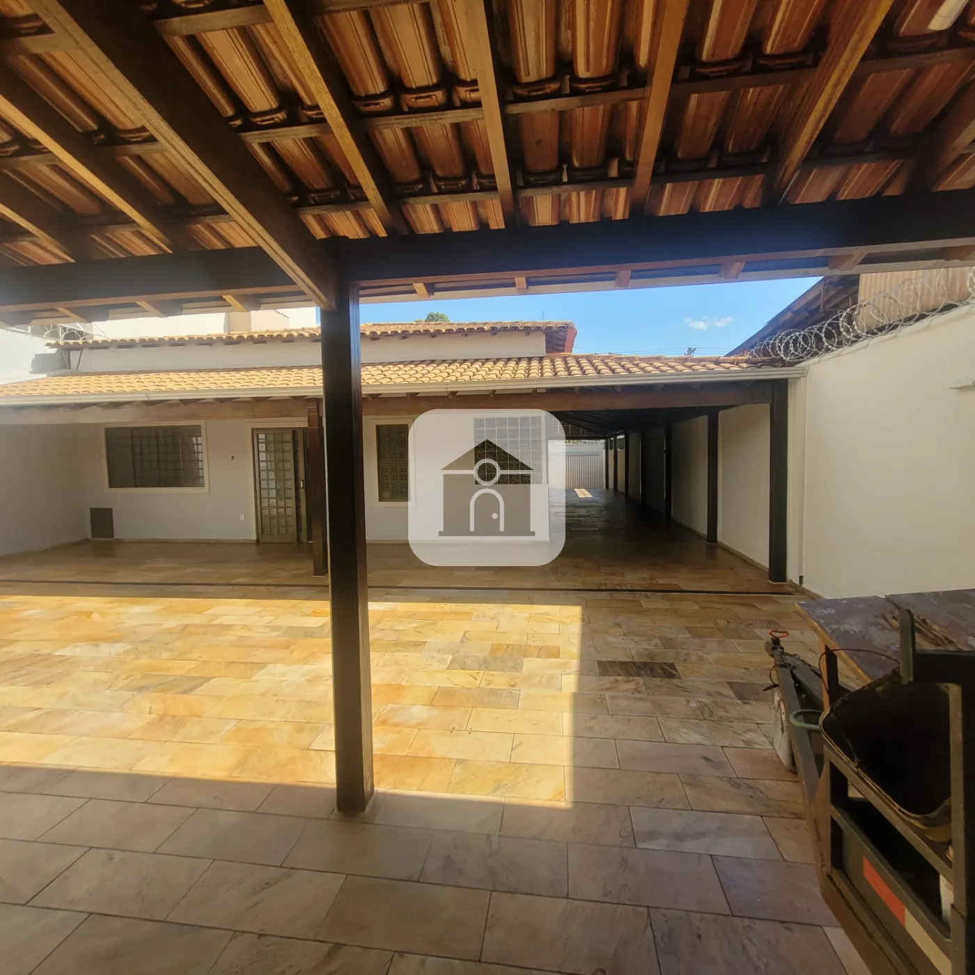 Alugar Casa / Padr&atilde;o em Uberl&acirc;ndia R$ 5.000,00 - Foto 18