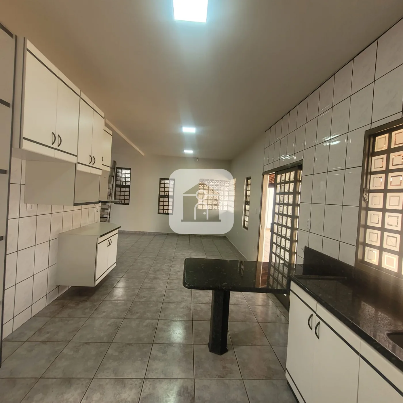 Alugar Casa / Padr&atilde;o em Uberl&acirc;ndia R$ 5.000,00 - Foto 25