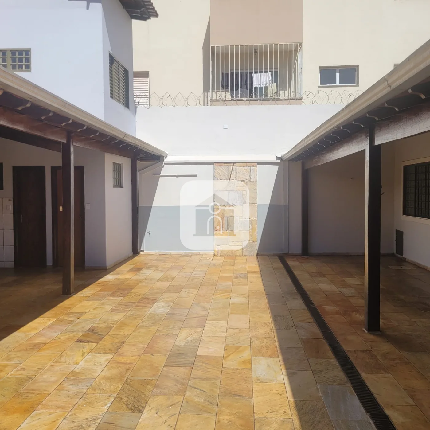 Alugar Casa / Padr&atilde;o em Uberl&acirc;ndia R$ 5.000,00 - Foto 26
