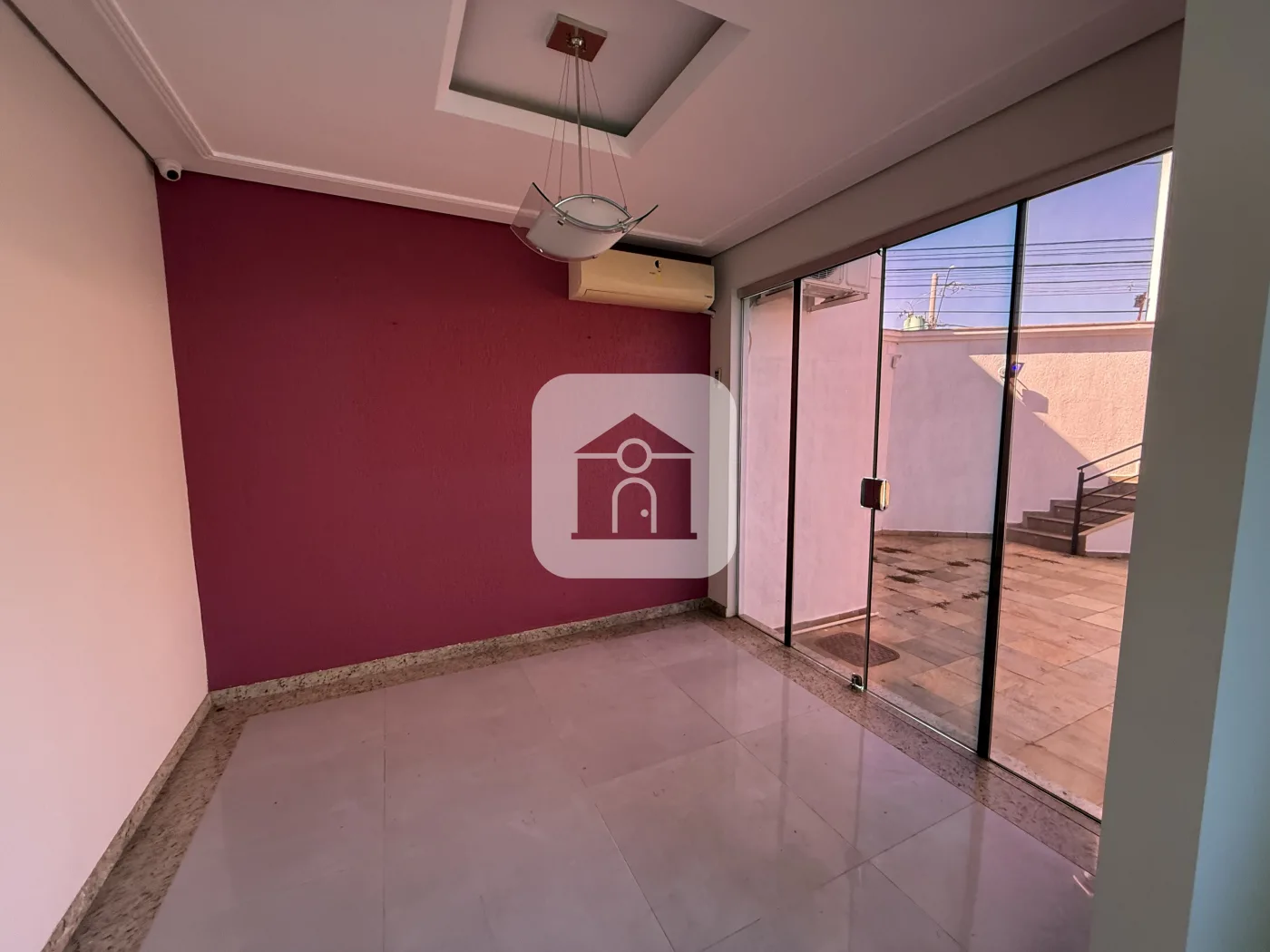 Alugar Comercial / Casa Comercial em Uberl&acirc;ndia R$ 6.000,00 - Foto 8