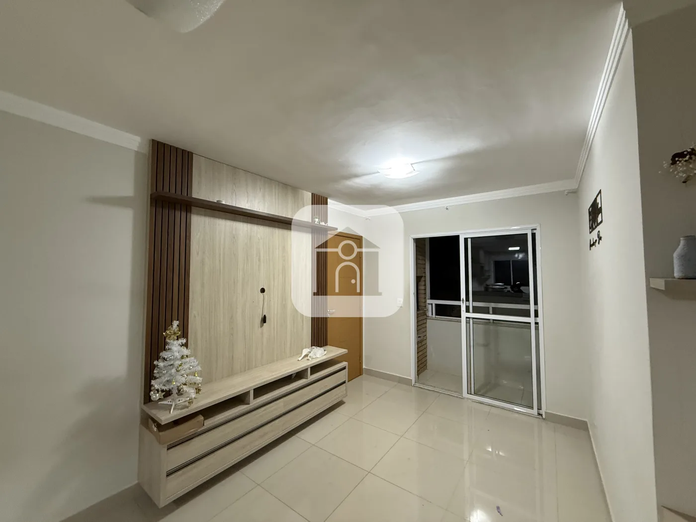 Alugar Apartamento / Padr&atilde;o em Uberl&acirc;ndia R$ 2.200,00 - Foto 2