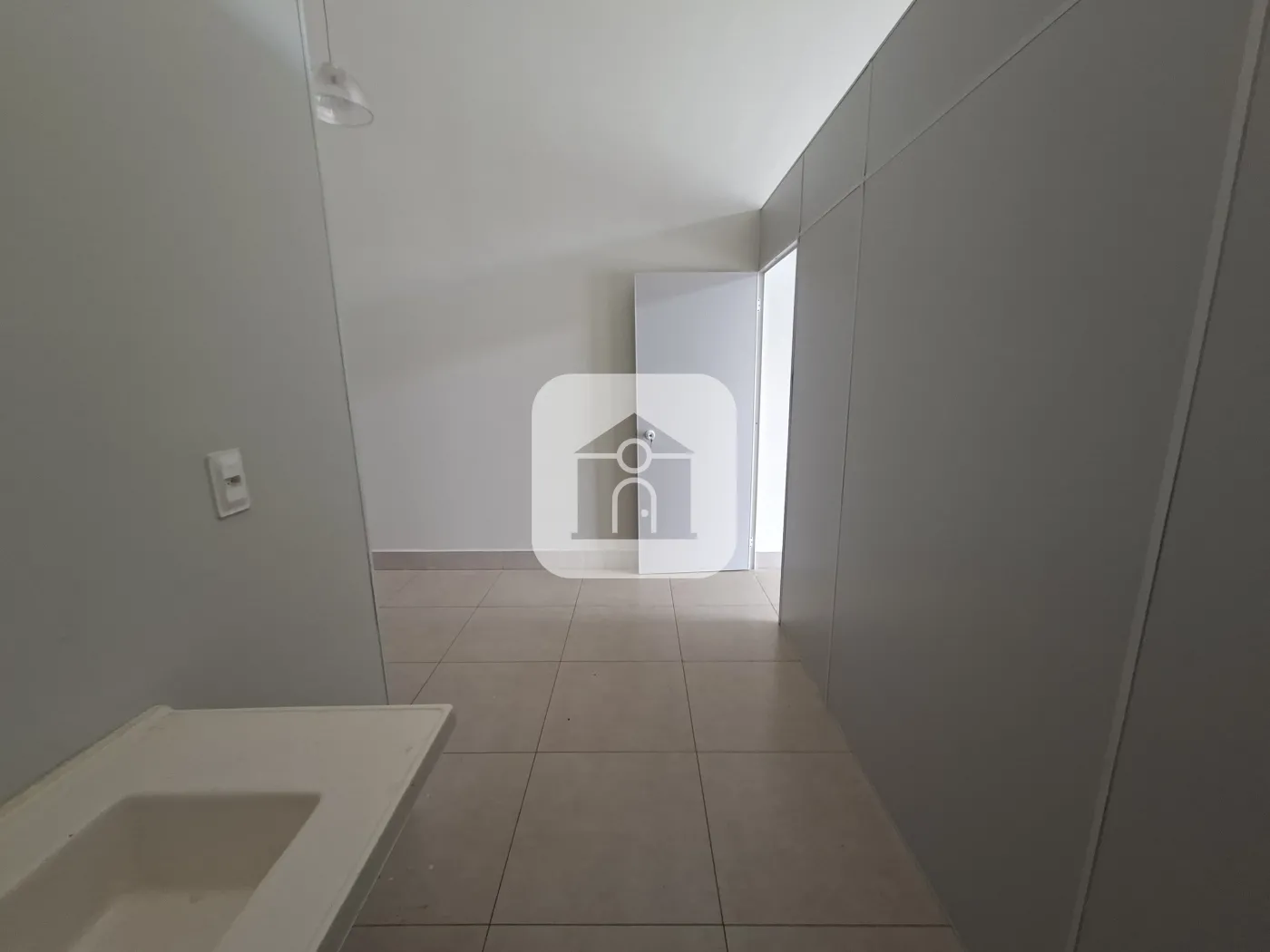 Alugar Comercial / Loja em Uberl&acirc;ndia R$ 1.600,00 - Foto 8