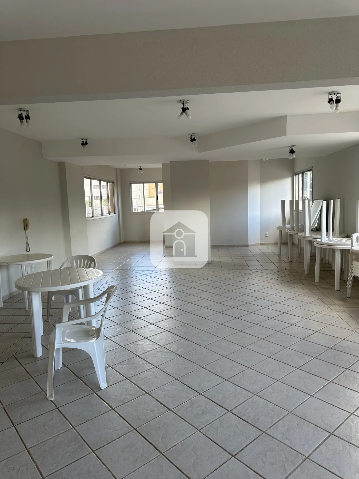 Alugar Apartamento / Padr&atilde;o em Uberl&acirc;ndia R$ 880,00 - Foto 19
