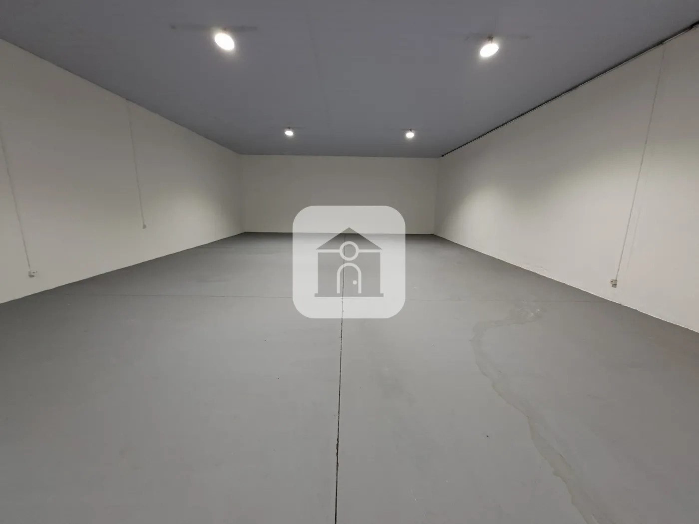 Alugar Comercial / Loja em Uberl&acirc;ndia R$ 3.000,00 - Foto 1