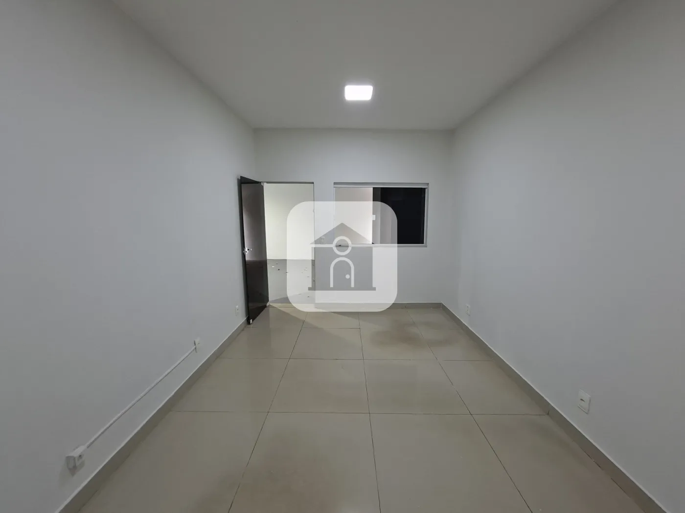 Alugar Comercial / Loja em Uberl&acirc;ndia R$ 3.000,00 - Foto 10