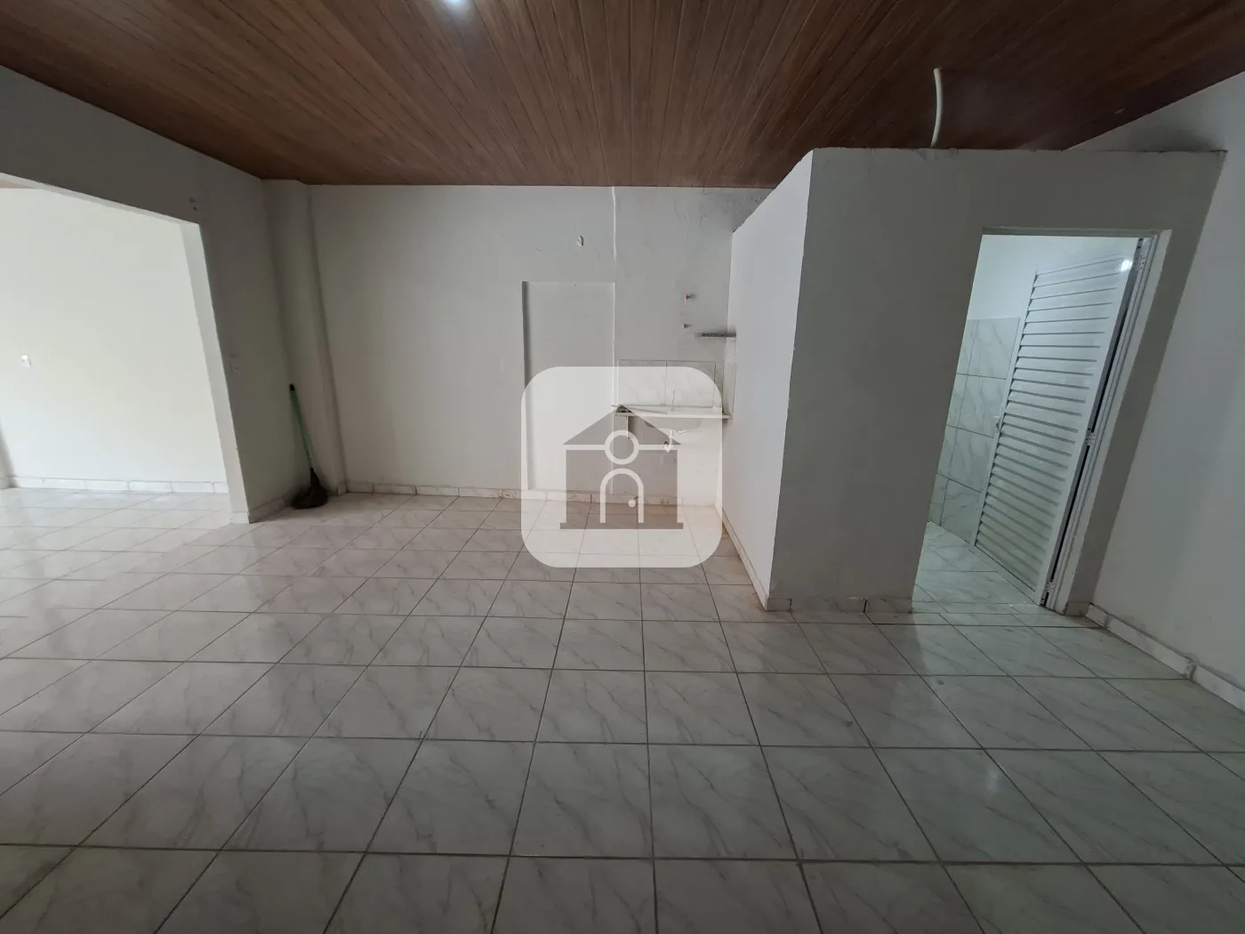 Alugar Comercial / Loja em Uberl&acirc;ndia R$ 3.000,00 - Foto 33