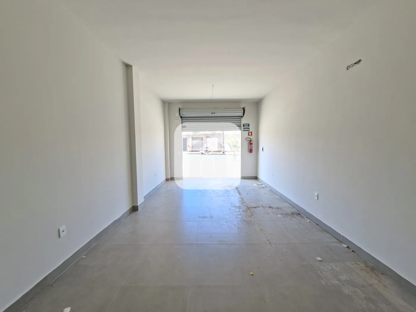 Alugar Comercial / Loja em Uberl&acirc;ndia R$ 1.550,00 - Foto 2