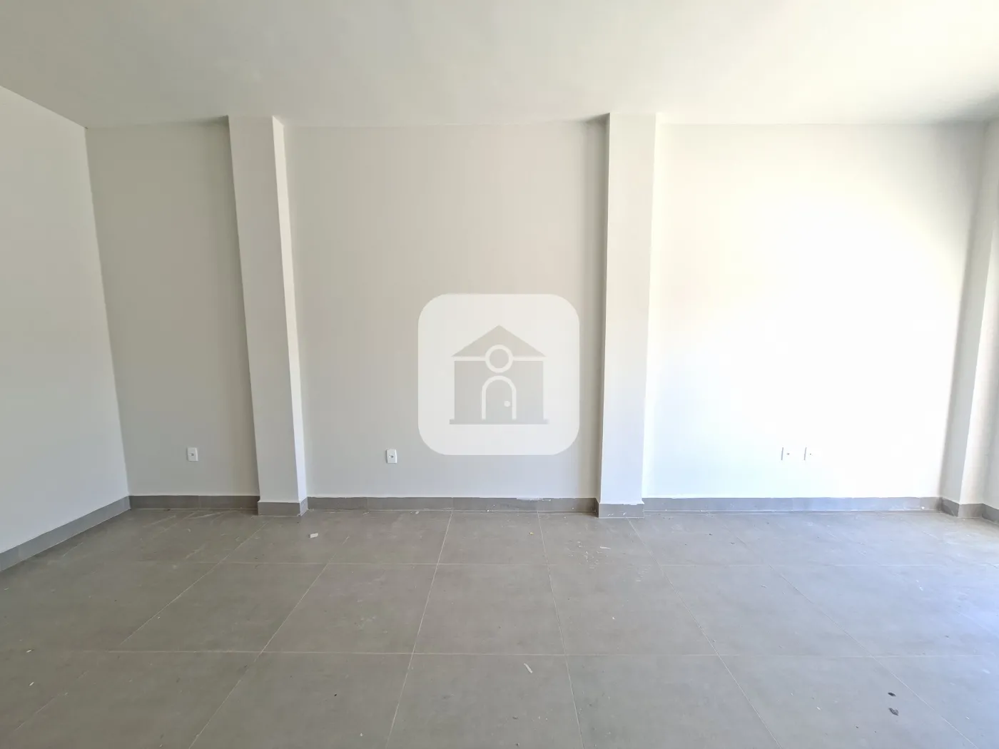 Alugar Comercial / Loja em Uberl&acirc;ndia R$ 1.550,00 - Foto 3