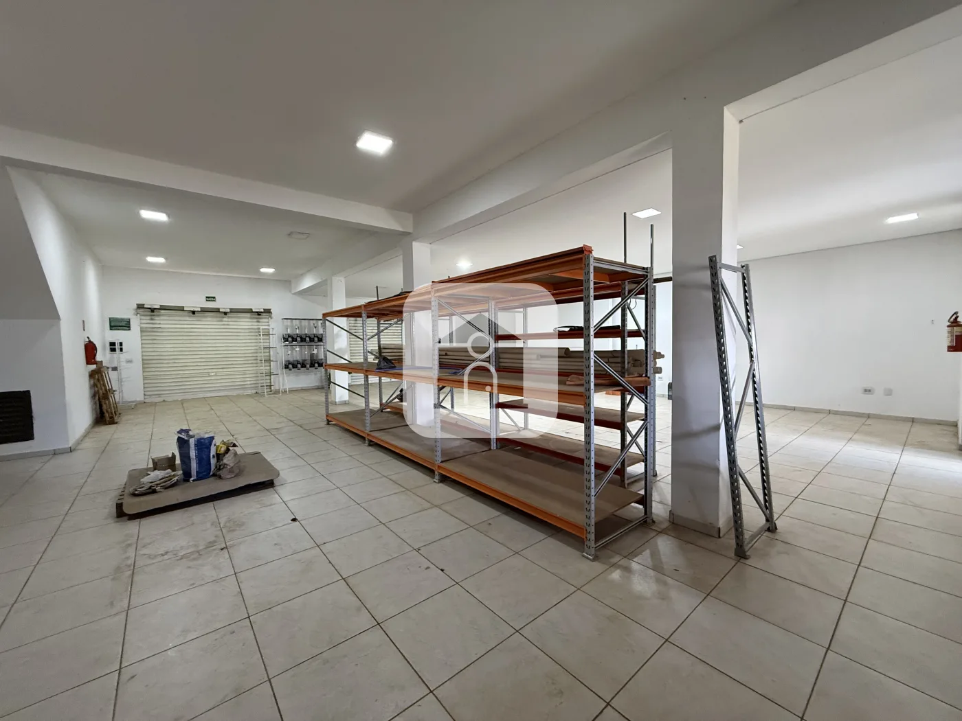 Alugar Comercial / Loja em Uberl&acirc;ndia R$ 3.400,00 - Foto 3