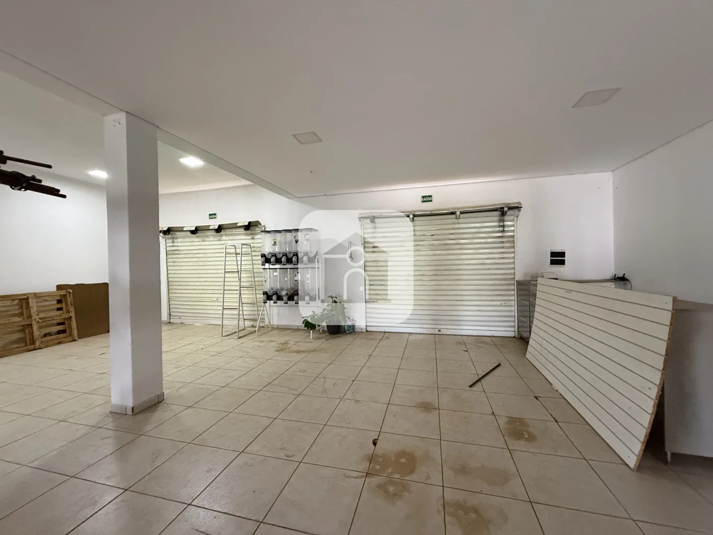 Alugar Comercial / Loja em Uberl&acirc;ndia R$ 3.400,00 - Foto 8