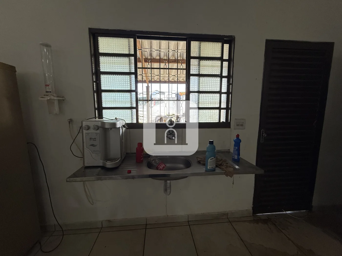 Alugar Comercial / Loja em Uberl&acirc;ndia R$ 3.400,00 - Foto 12