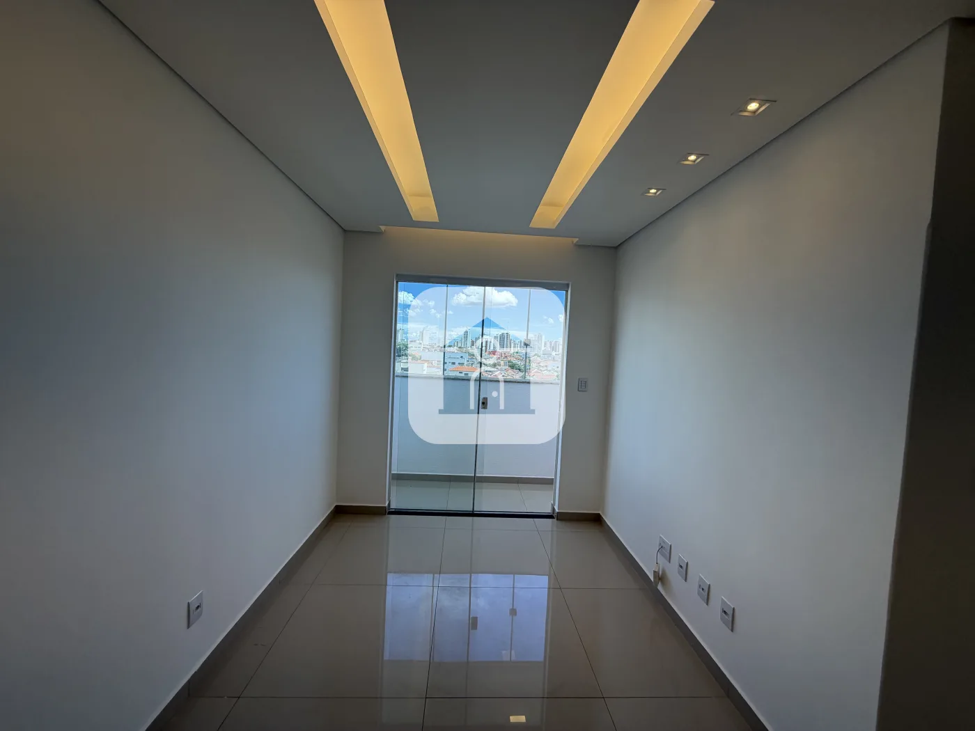 Alugar Apartamento / Padr&atilde;o em Uberl&acirc;ndia R$ 2.600,00 - Foto 2