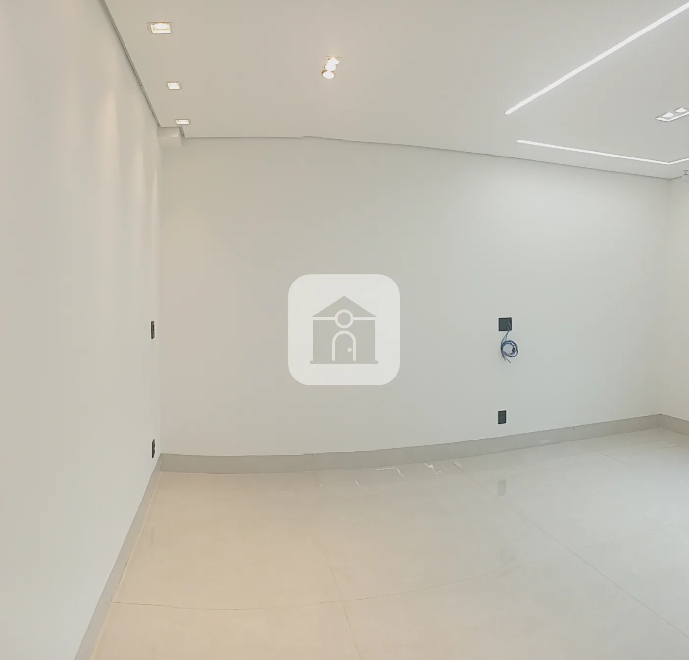 Alugar Comercial / Sala Comercial em Uberl&acirc;ndia R$ 2.500,00 - Foto 2