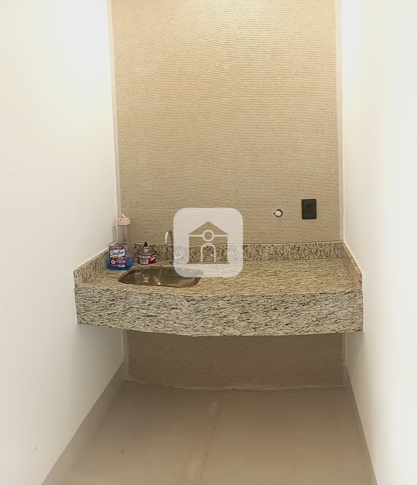 Alugar Comercial / Sala Comercial em Uberl&acirc;ndia R$ 2.500,00 - Foto 3