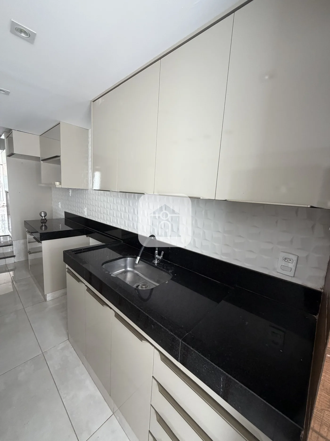 Alugar Casa / Condom&iacute;nio ou Loteamento Fechado em Uberlandia R$ 5.500,00 - Foto 8