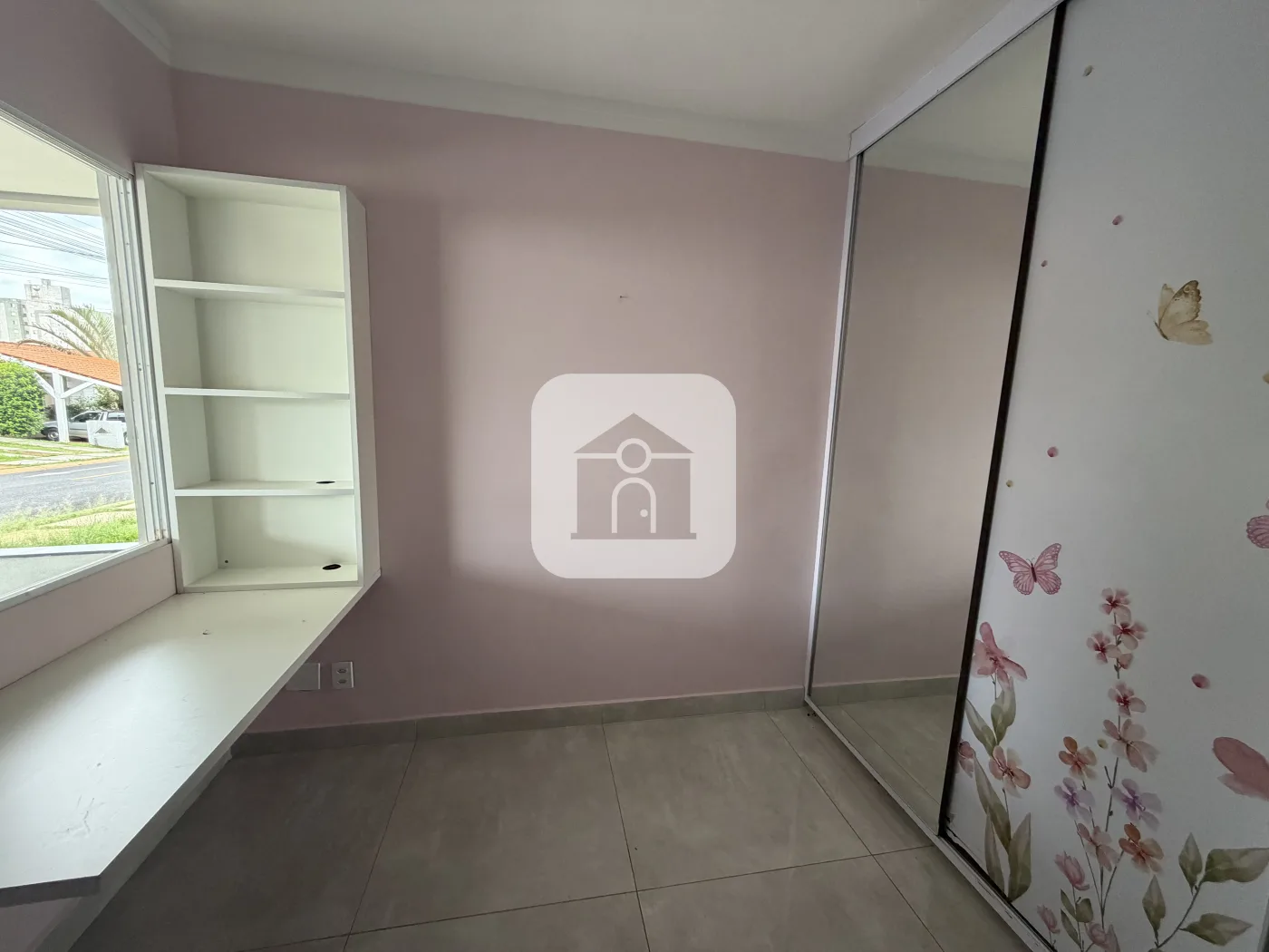 Alugar Casa / Condom&iacute;nio ou Loteamento Fechado em Uberlandia R$ 5.500,00 - Foto 9