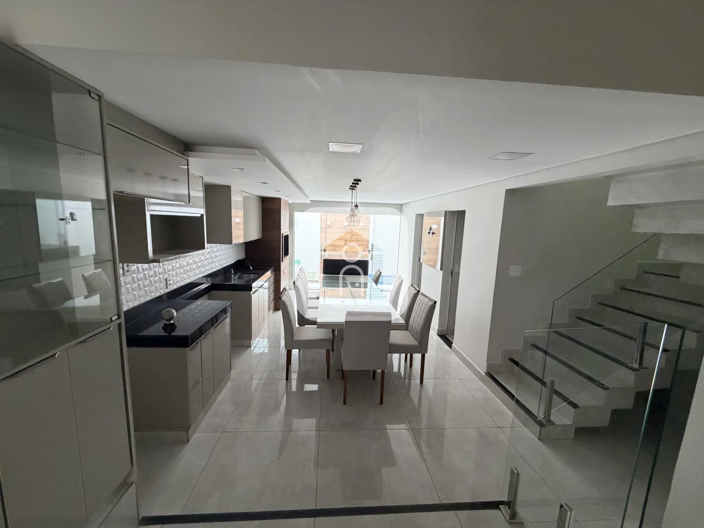 Alugar Casa / Condom&iacute;nio ou Loteamento Fechado em Uberlandia R$ 5.500,00 - Foto 11