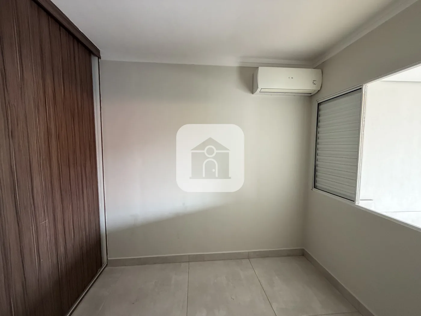 Alugar Casa / Condom&iacute;nio ou Loteamento Fechado em Uberlandia R$ 5.500,00 - Foto 16