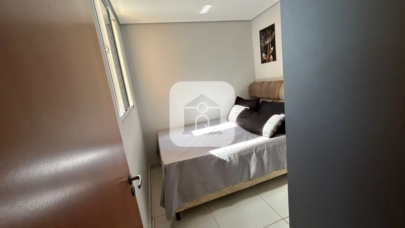 Alugar Apartamento / Padr&atilde;o em Uberlandia R$ 1.900,00 - Foto 6