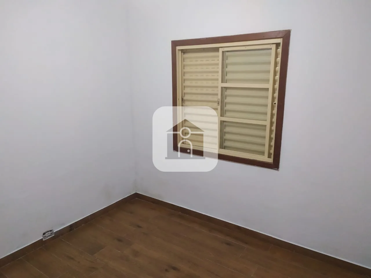 Alugar Casa / Padr&atilde;o em Uberl&acirc;ndia R$ 3.000,00 - Foto 1