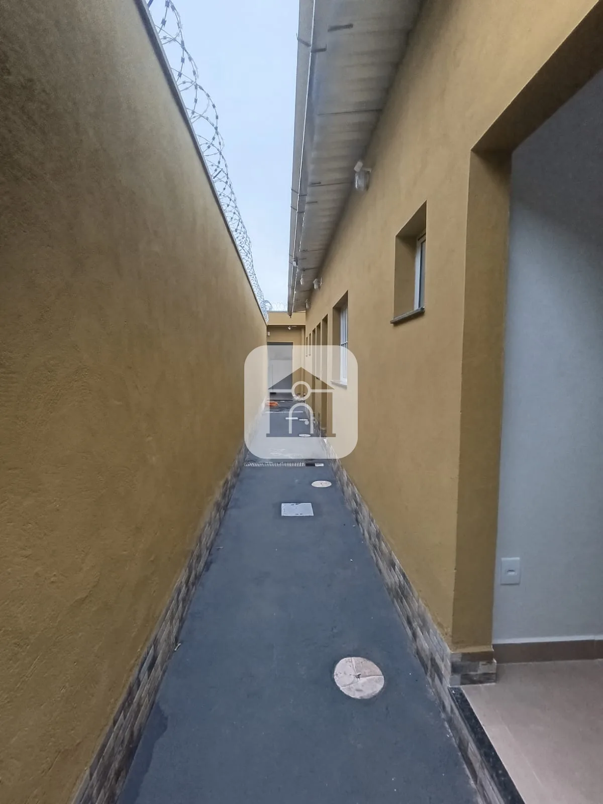 Alugar Apartamento / Quitinete em Uberl&acirc;ndia R$ 1.350,00 - Foto 2