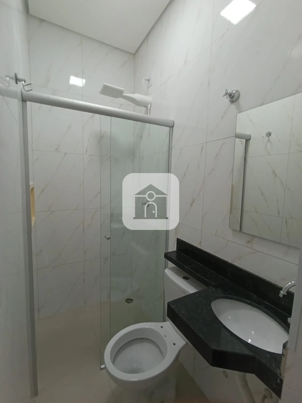 Alugar Apartamento / Quitinete em Uberl&acirc;ndia R$ 1.350,00 - Foto 3