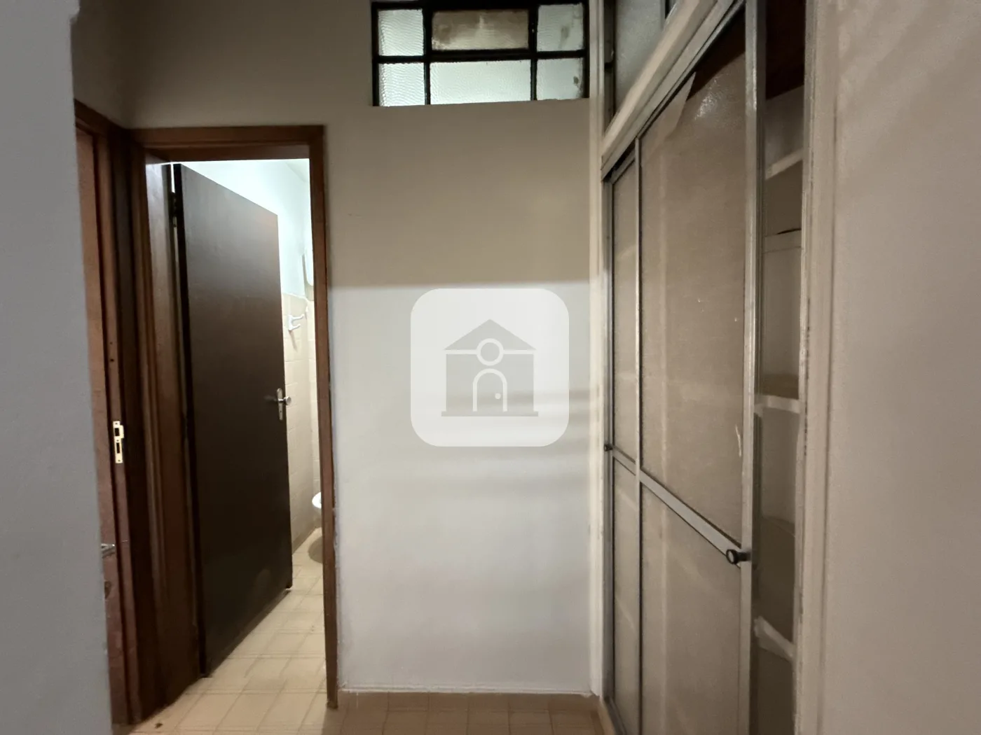 Alugar Casa / Padr&atilde;o em Uberl&acirc;ndia R$ 3.400,00 - Foto 1
