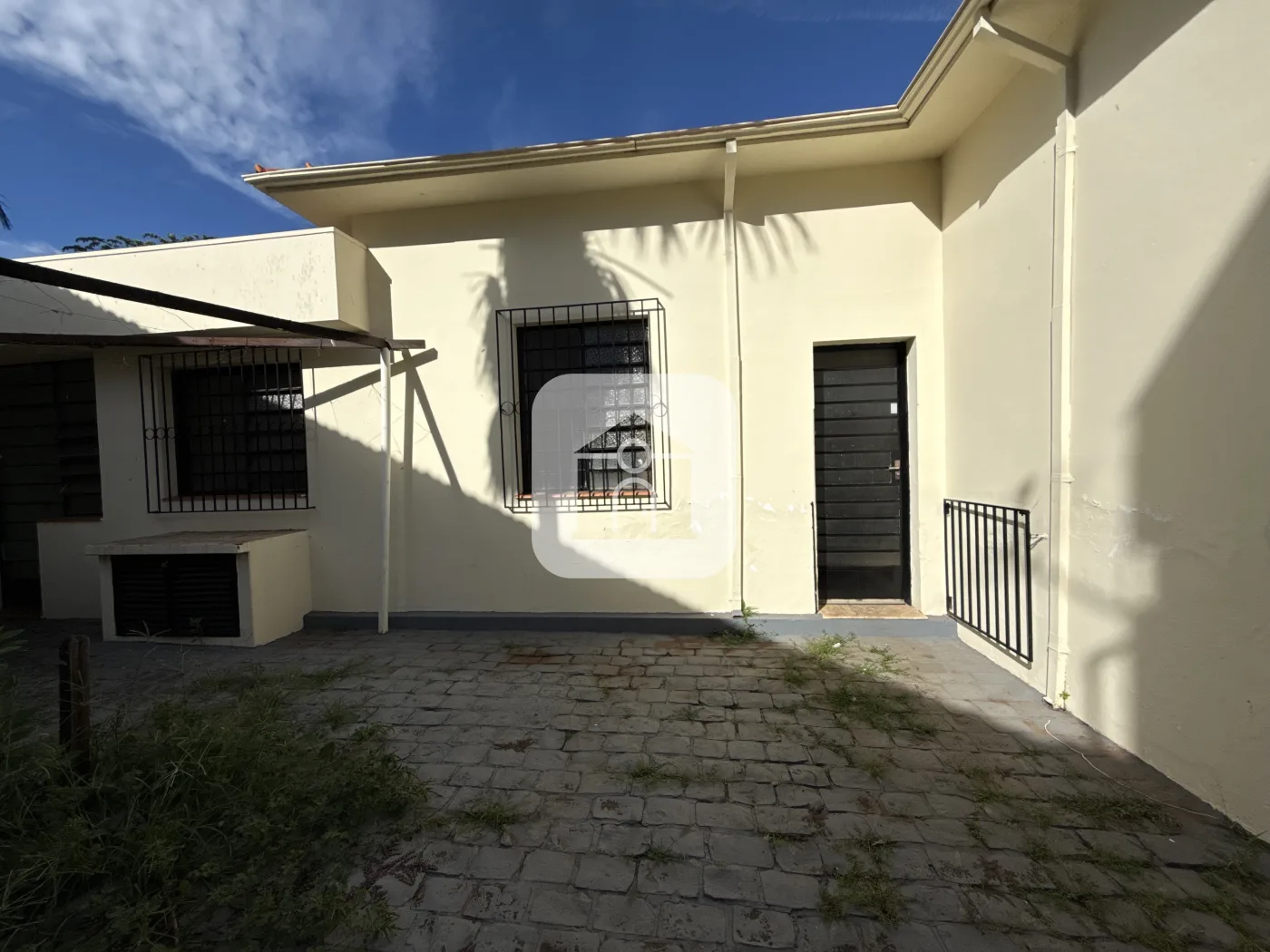 Alugar Casa / Padr&atilde;o em Uberl&acirc;ndia R$ 3.400,00 - Foto 2