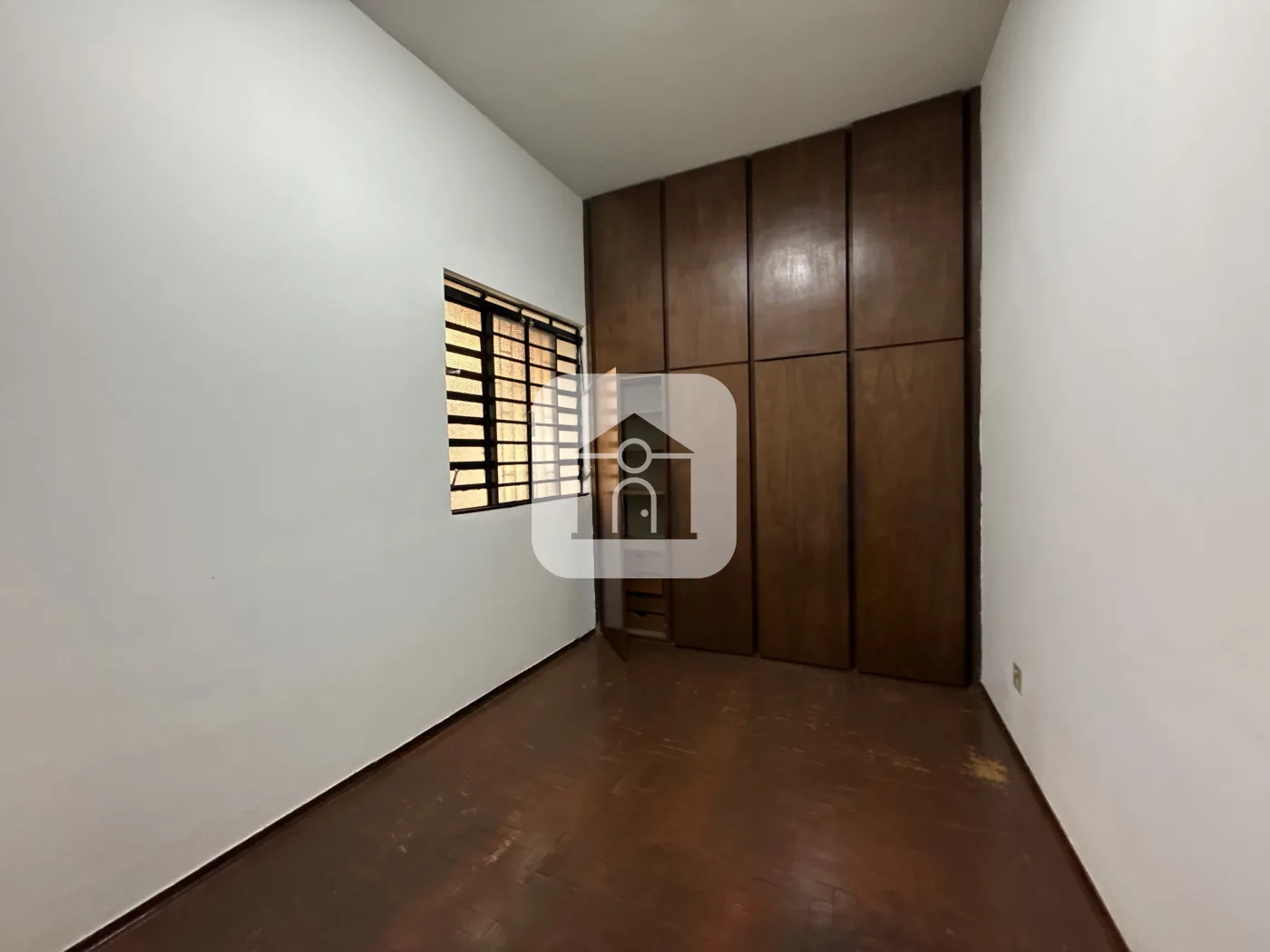 Alugar Casa / Padr&atilde;o em Uberl&acirc;ndia R$ 3.400,00 - Foto 3