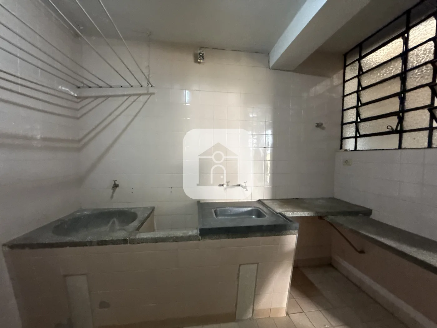 Alugar Casa / Padr&atilde;o em Uberl&acirc;ndia R$ 3.400,00 - Foto 4