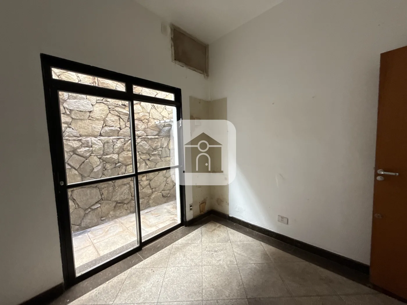 Alugar Comercial / Cl&iacute;nica em Uberl&acirc;ndia R$ 6.000,00 - Foto 7