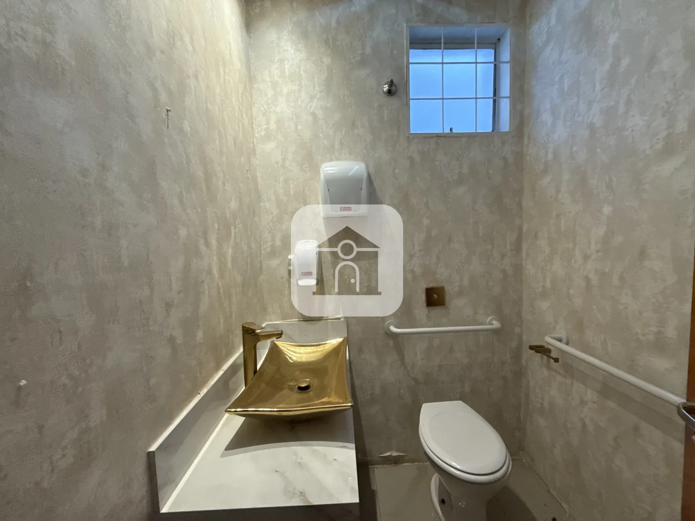 Alugar Comercial / Cl&iacute;nica em Uberl&acirc;ndia R$ 6.000,00 - Foto 13