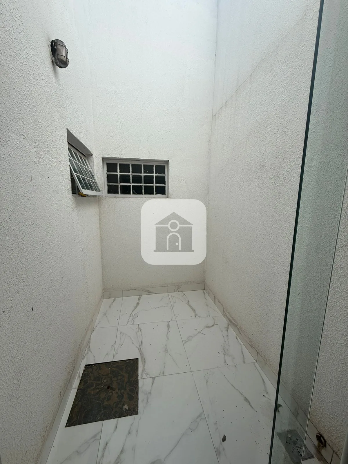 Alugar Casa / Padr&atilde;o em Araguari R$ 2.900,00 - Foto 8