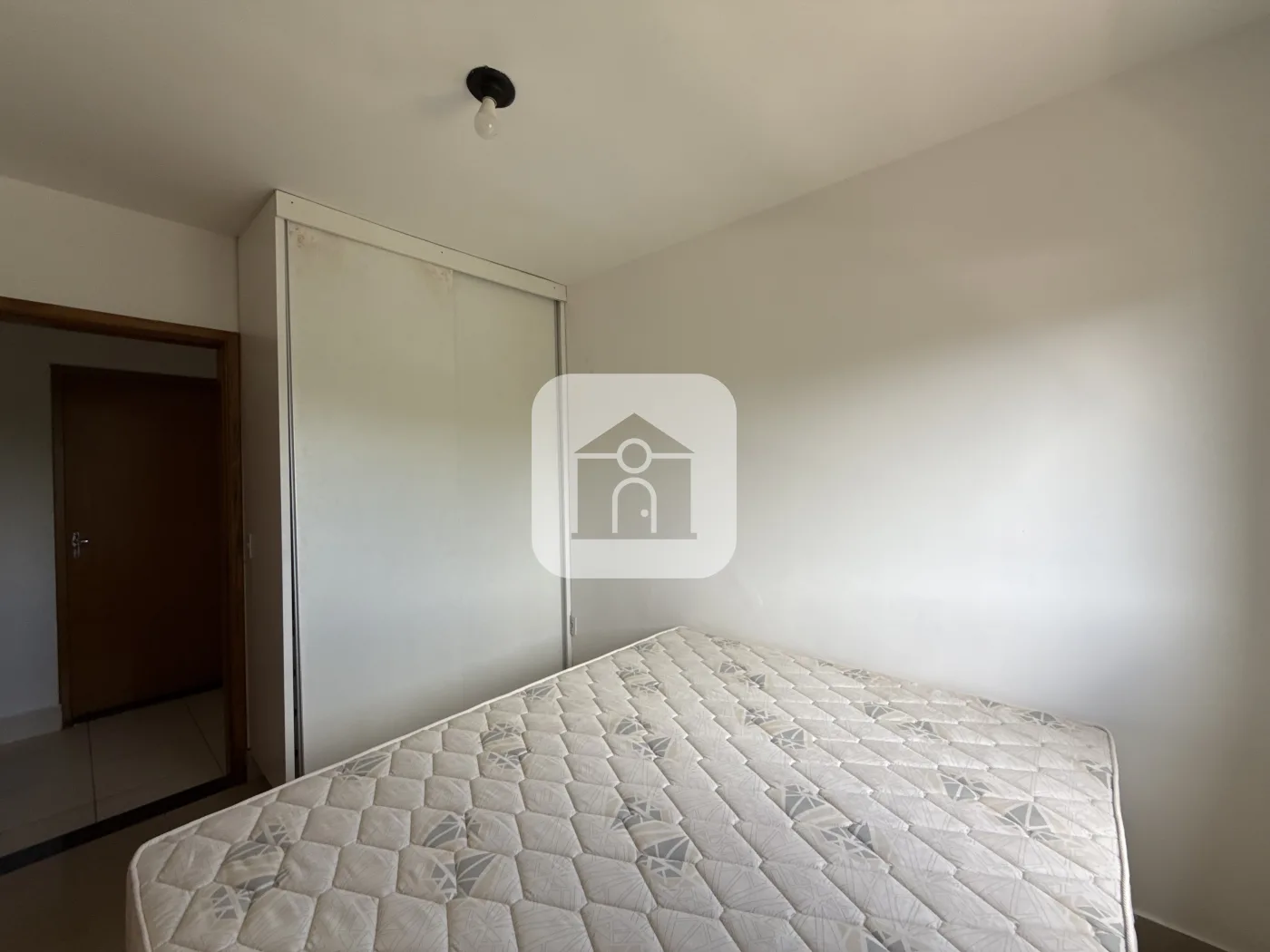 Alugar Casa / Sobrado em Uberl&acirc;ndia R$ 2.900,00 - Foto 2