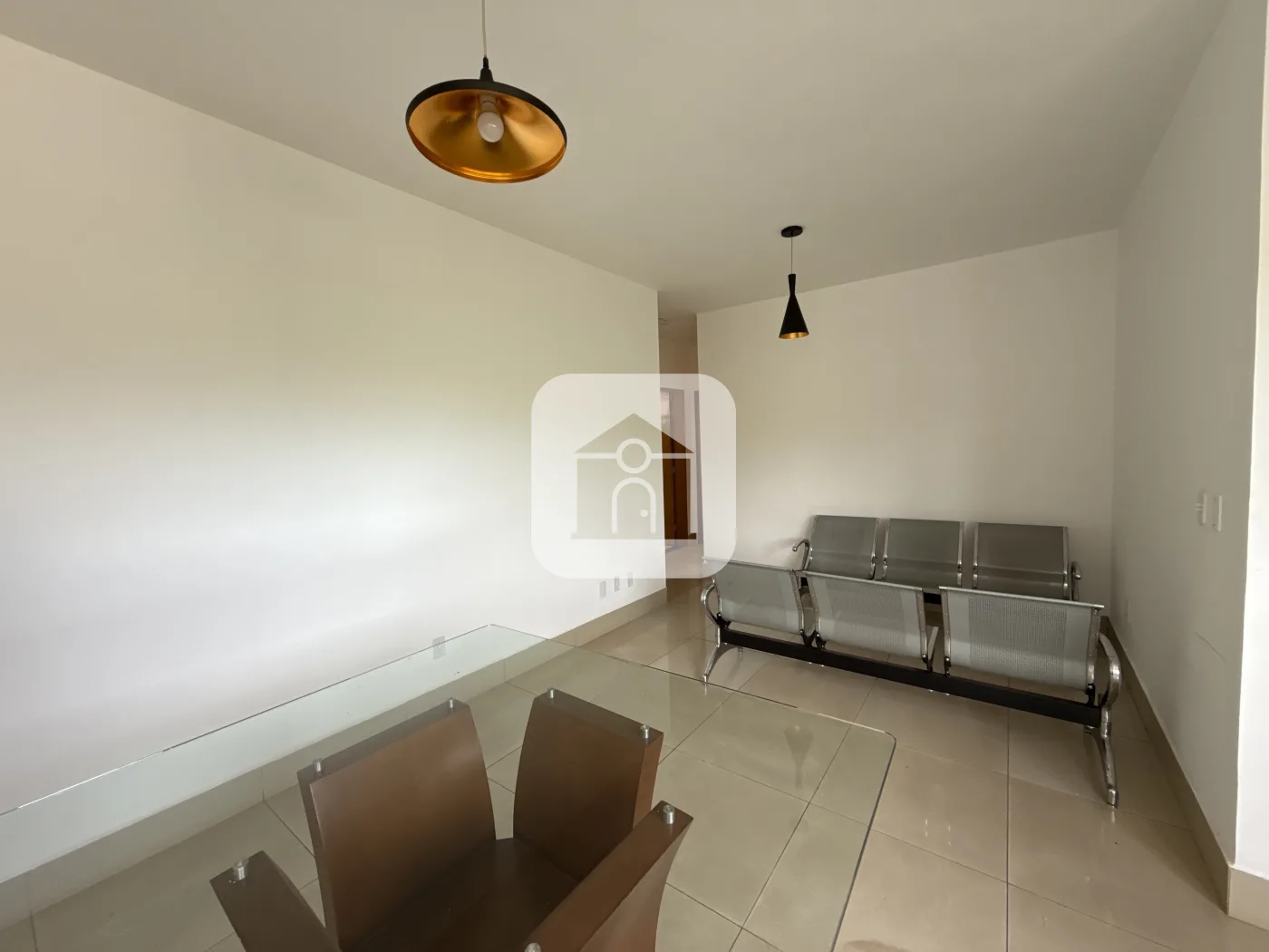 Alugar Casa / Padr&atilde;o em Uberl&acirc;ndia R$ 2.500,00 - Foto 2