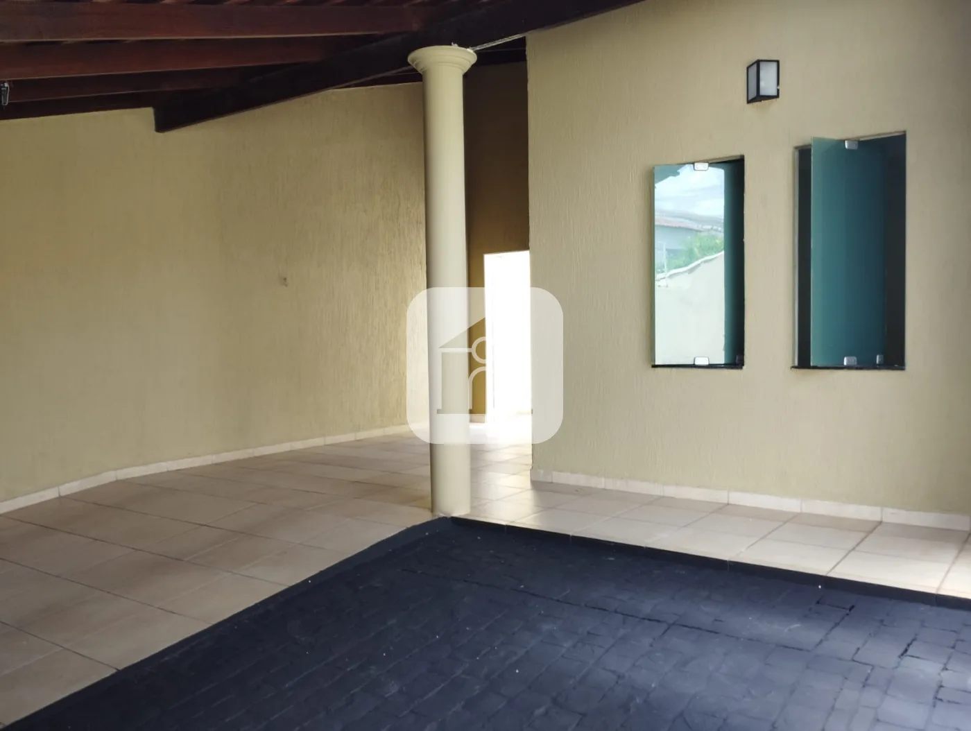 Alugar Casa / Padr&atilde;o em Uberl&acirc;ndia R$ 3.800,00 - Foto 3