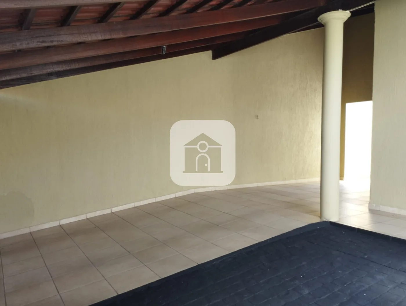 Alugar Casa / Padr&atilde;o em Uberl&acirc;ndia R$ 3.800,00 - Foto 6