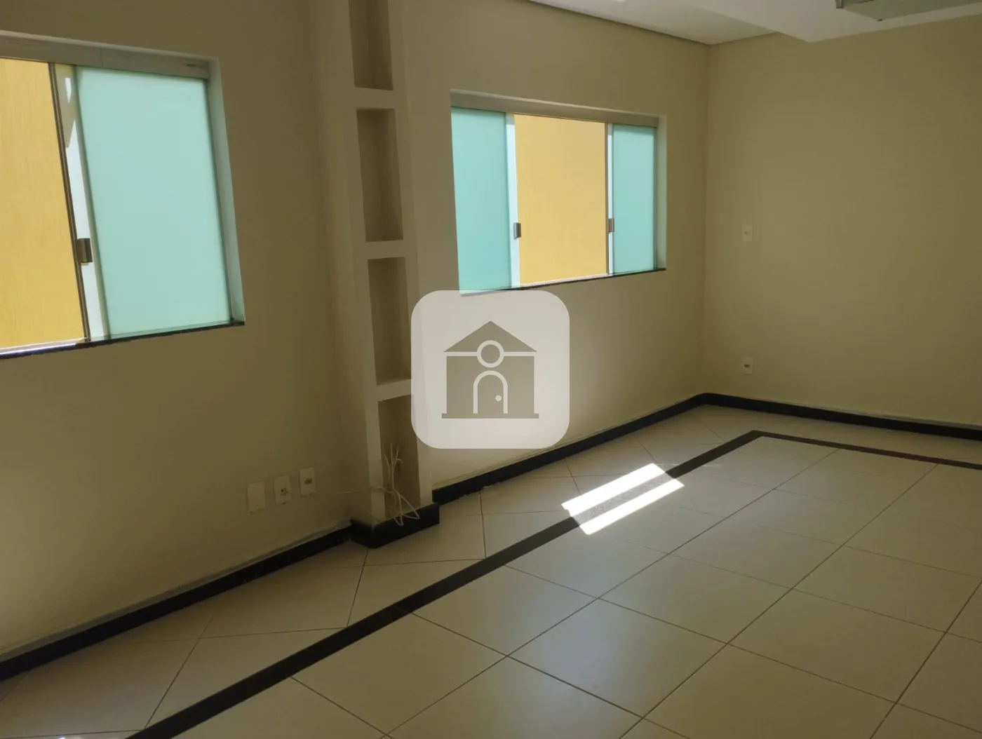 Alugar Casa / Padr&atilde;o em Uberl&acirc;ndia R$ 3.800,00 - Foto 8