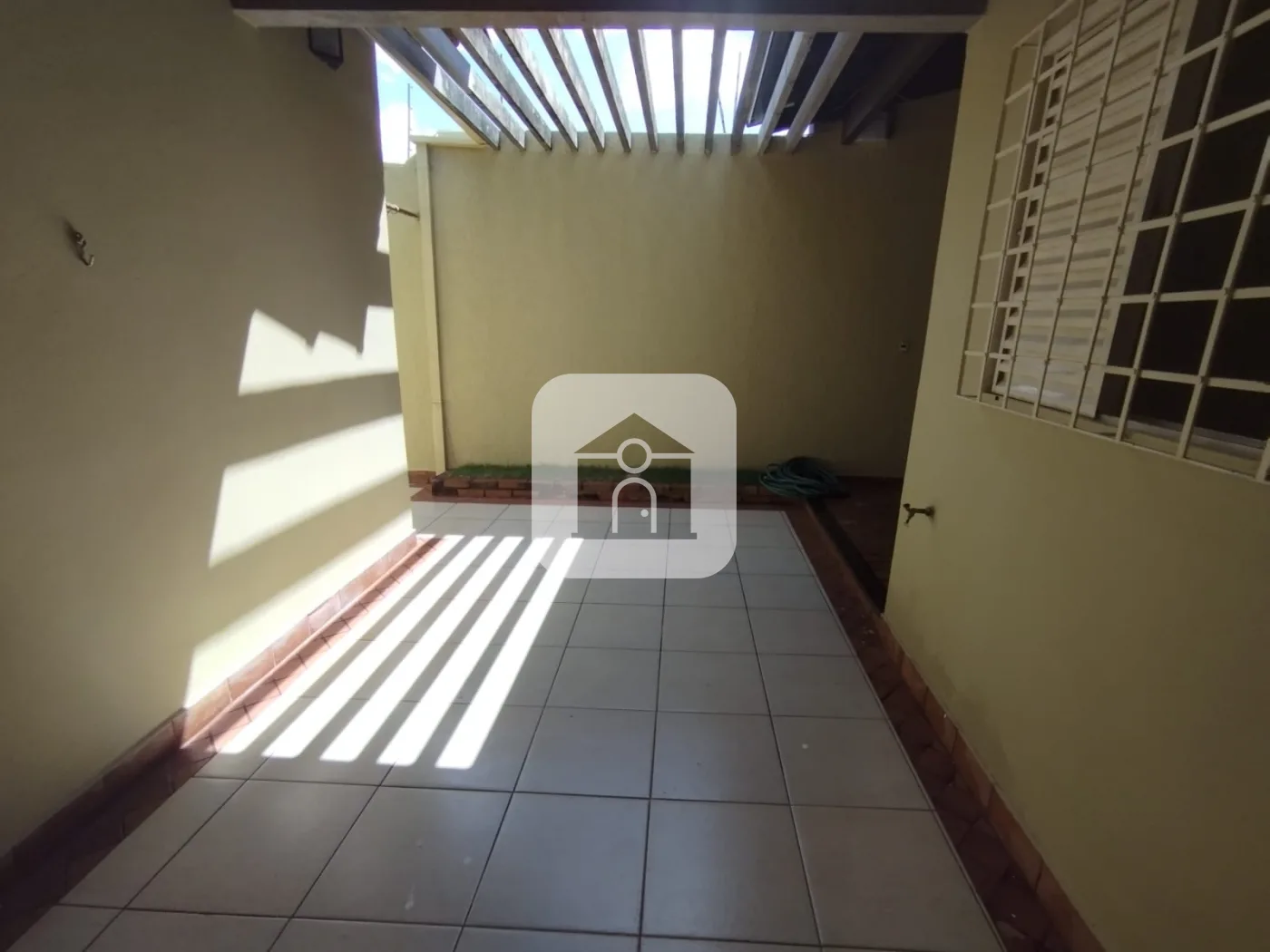 Alugar Casa / Padr&atilde;o em Uberl&acirc;ndia R$ 3.800,00 - Foto 10